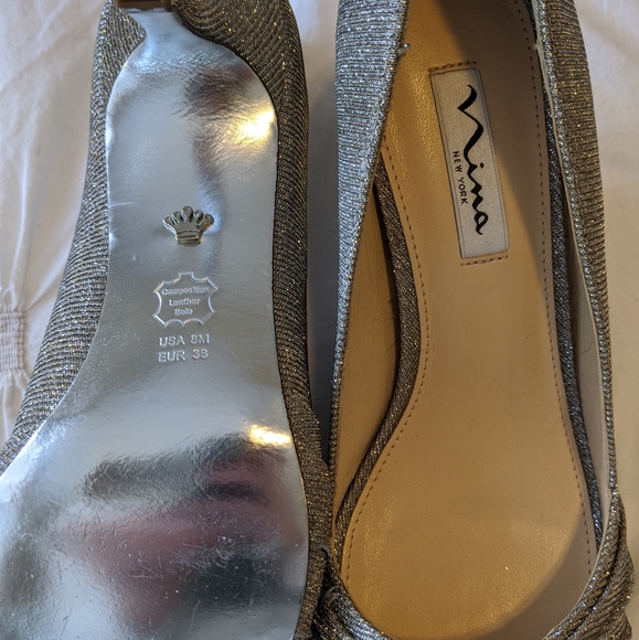 Carolyn' Peep Toe Pump - Picture 2 of 4